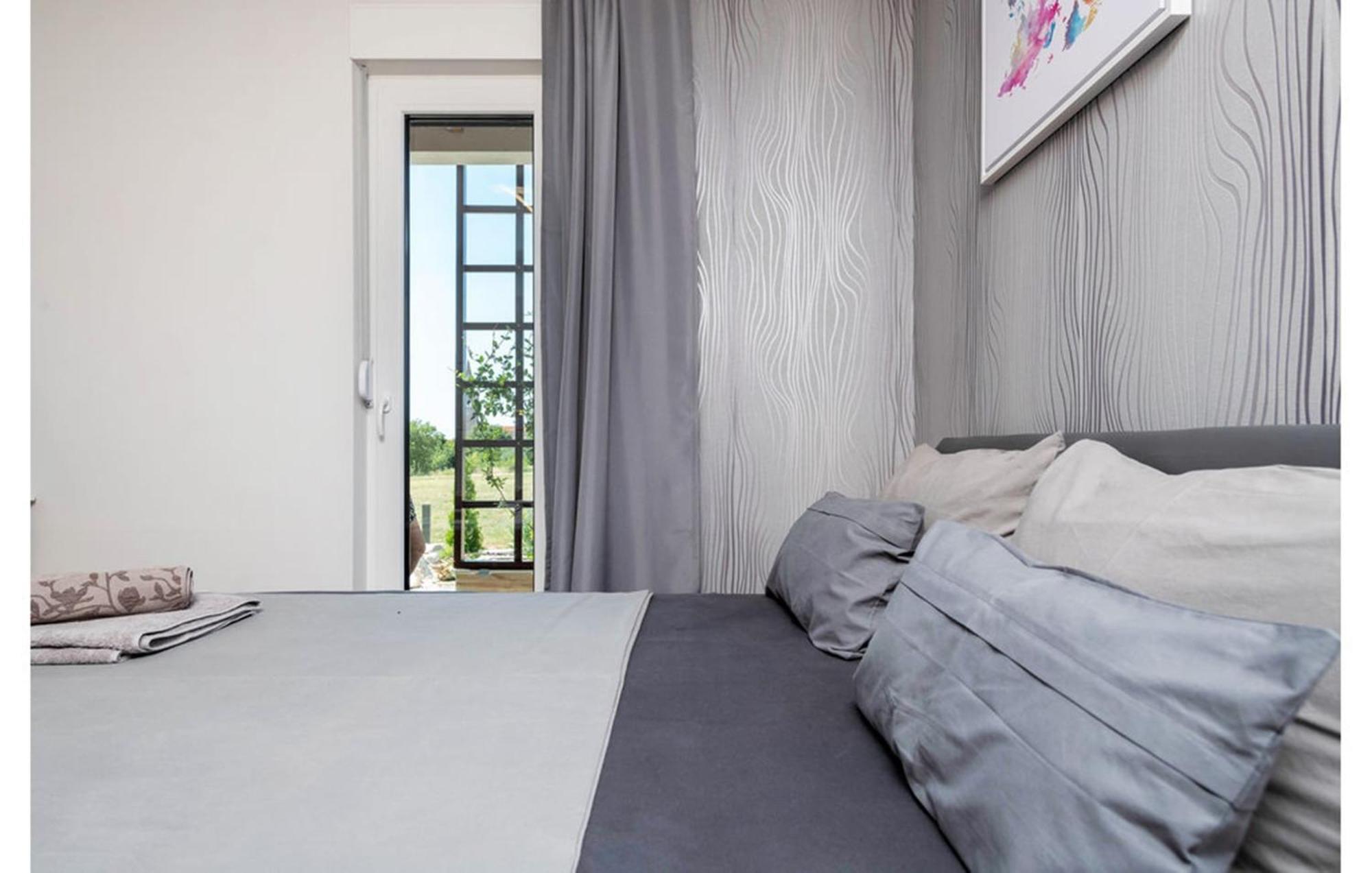 Villa Lily Galižana 외부 사진